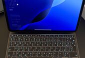 iPad Pro 11 M4 + Magic Keyboard