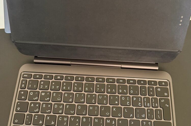 iPad Pro 11 M4 + Magic Keyboard