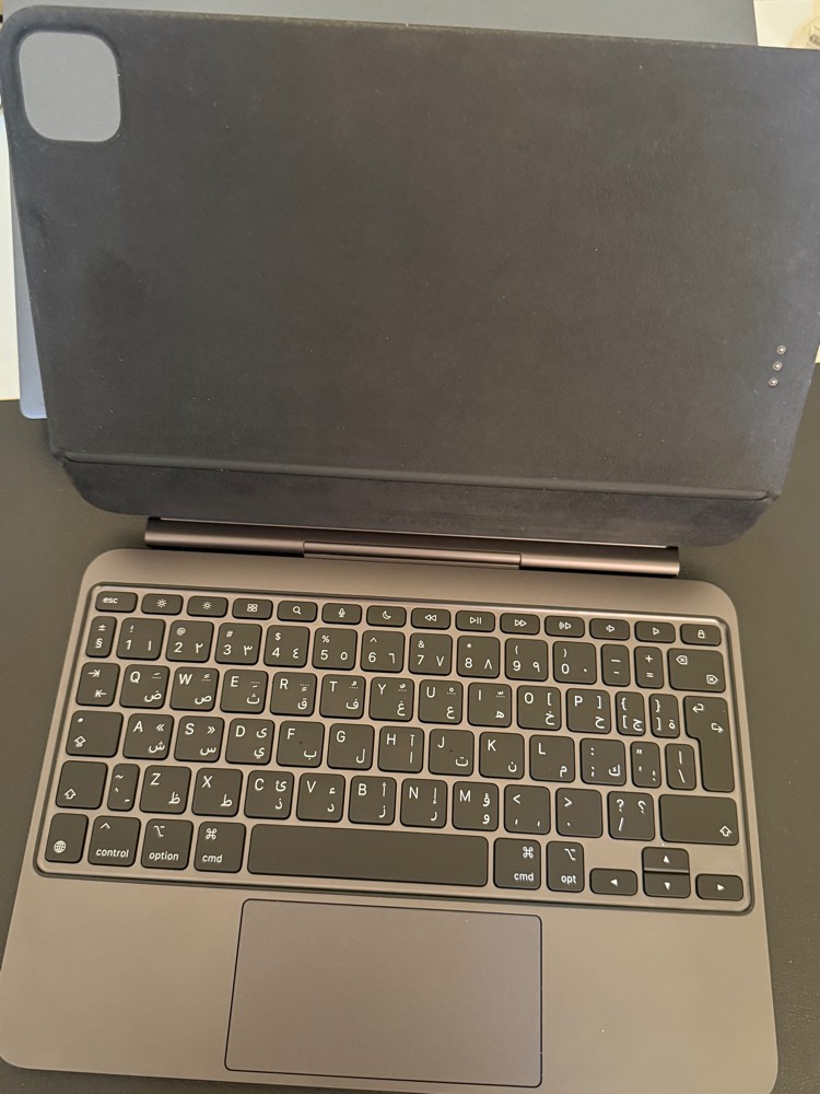 iPad Pro 11 M4 + Magic Keyboard