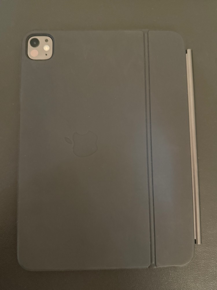 iPad Pro 11 M4 + Magic Keyboard