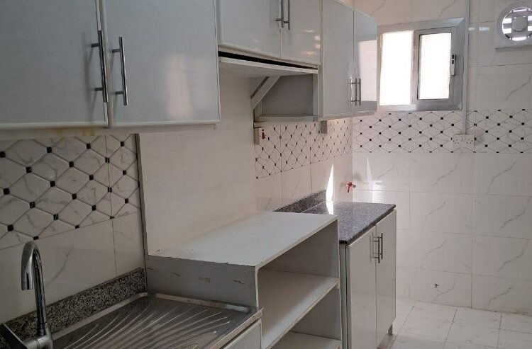 For rent apartment in Al-Aziziyah
