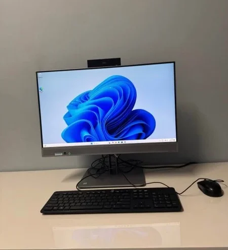 HP 800 G4 All-In-One PC-i7