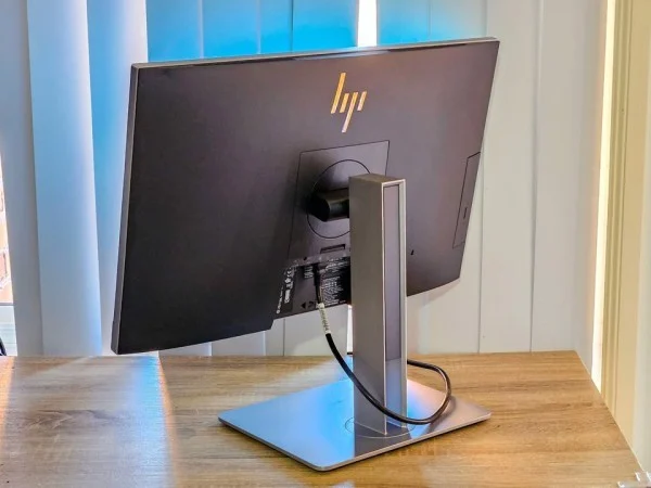 HP 800 G4 All-In-One PC-i7