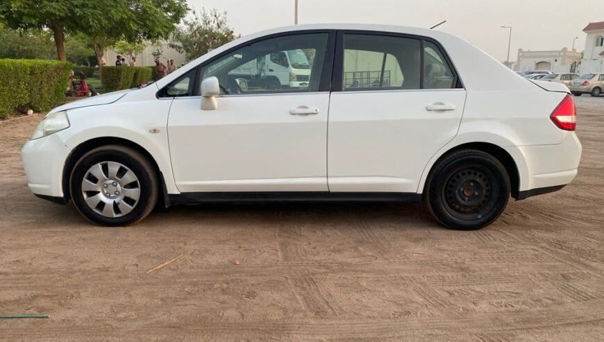 Nissan Tidda SE model 2008