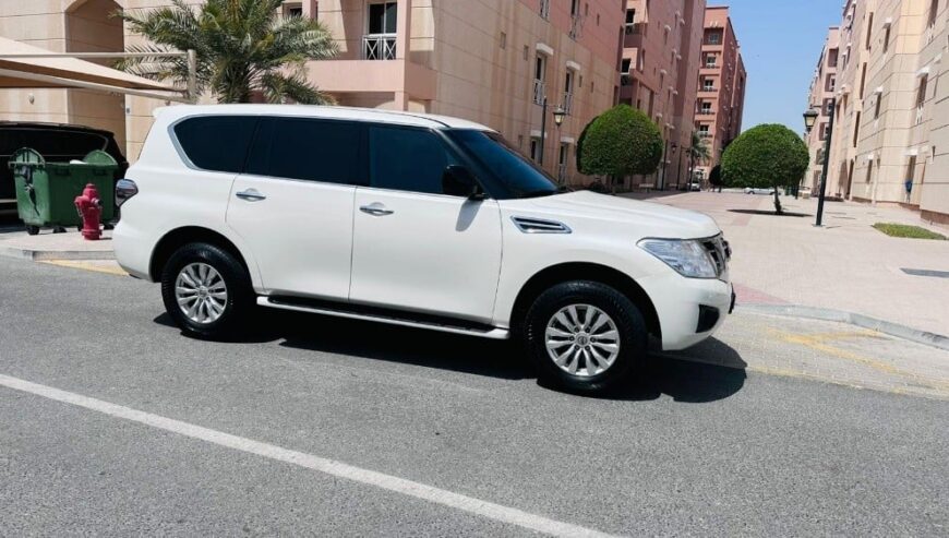 Nissan patrol XE 2017