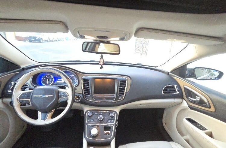 Chrysler 200C Model 2016