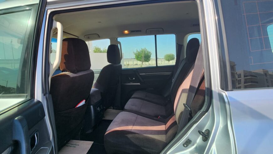 🔥 2016 Mitsubishi Pajero GLS– For Just QAR 38,000! 🔥