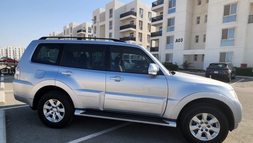 🔥 2016 Mitsubishi Pajero GLS– For Just QAR 38,000! 🔥