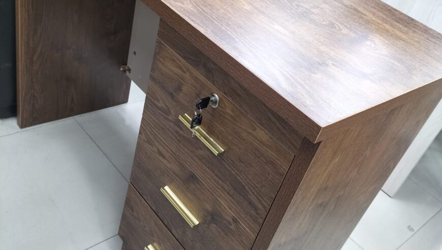 All Brand new luxury office Furniture