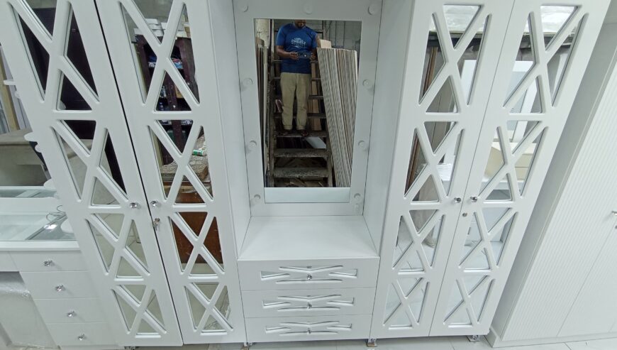All Brand new luxury cabinet 🗄️ Low price stock available