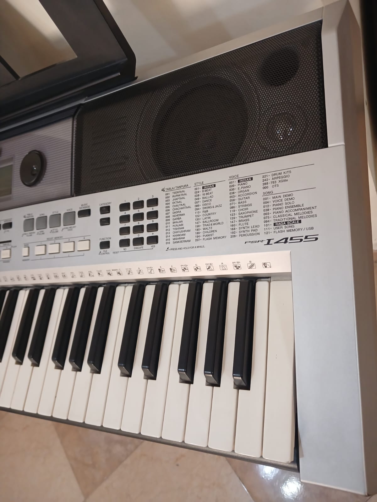 YAMAHA PSR I455 DIGITAL KEYBOARD