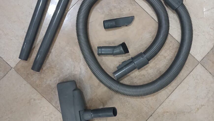 HITACHI CV-2510 VACCUM CLEANER
