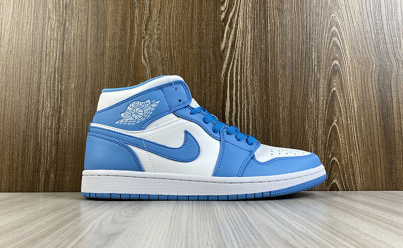 Air Jordans 1 Retro Mid University Blue