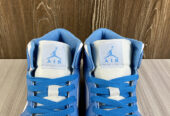 Air Jordans 1 Retro Mid University Blue