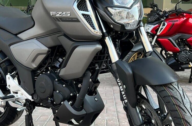 Yamaha FZS 2025