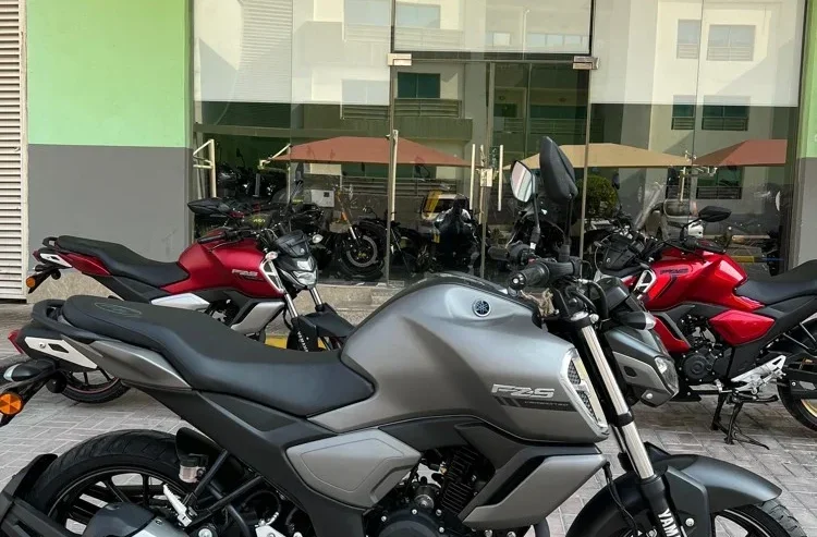 Yamaha FZS 2025