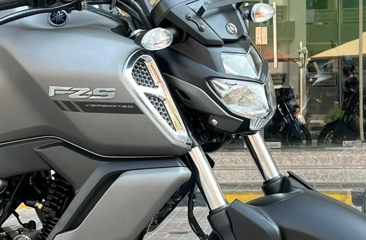 Yamaha FZS 2025