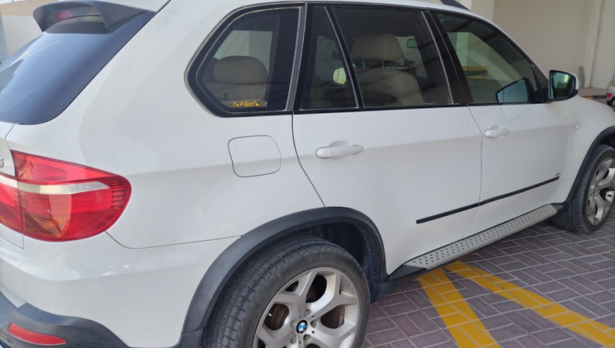 BMW X5 2008 8 Cylinder