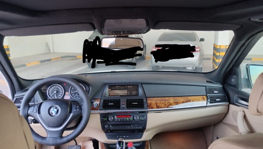 BMW X5 2008 8 Cylinder
