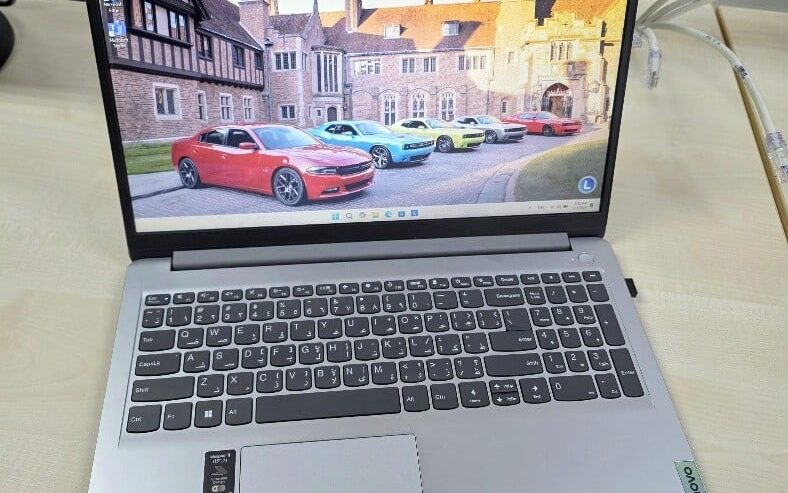 Lenovo 12thGen. 16GB-512GB i3, 15