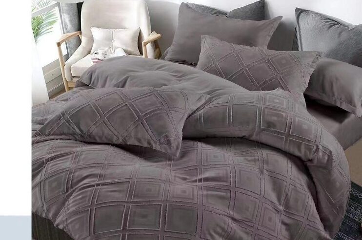 queen size comforter set availabl
