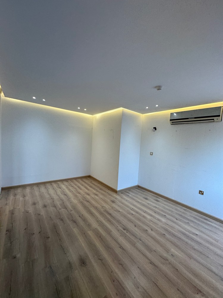 Renting Offices luxury, no commission.