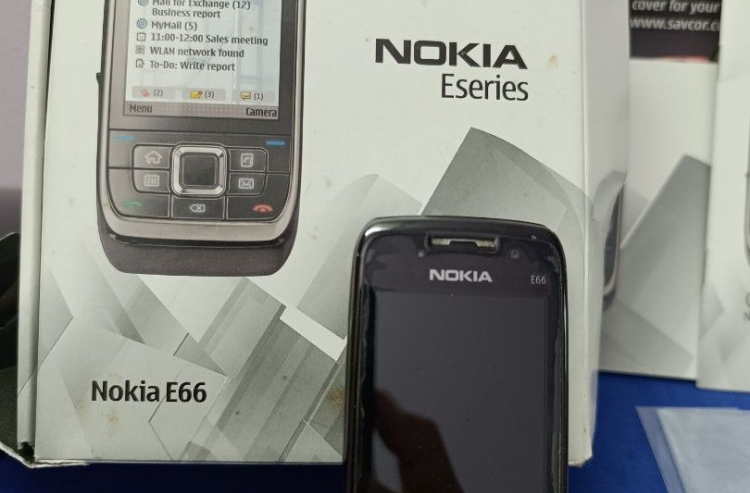 Nokia e66 new with box