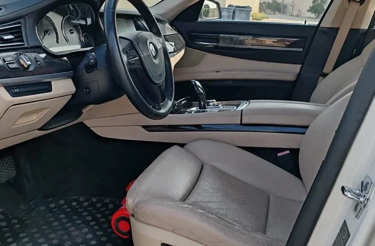 BMW 740