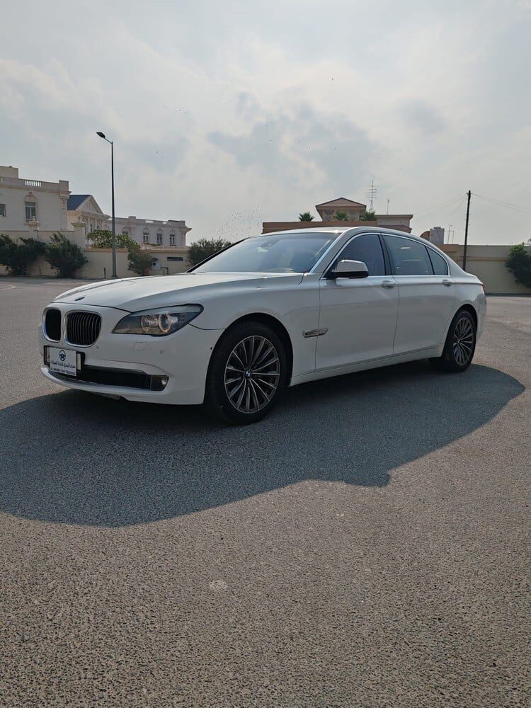 BMW 740