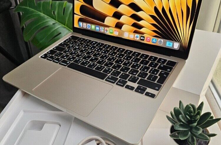 15″ Macbook Air M3 8/512 Starligt