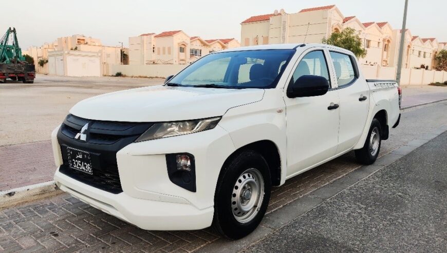 Mitsubishi L200 2WD 2021 petrol