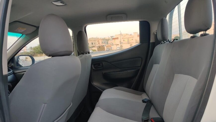 Mitsubishi L200 2WD 2021 petrol