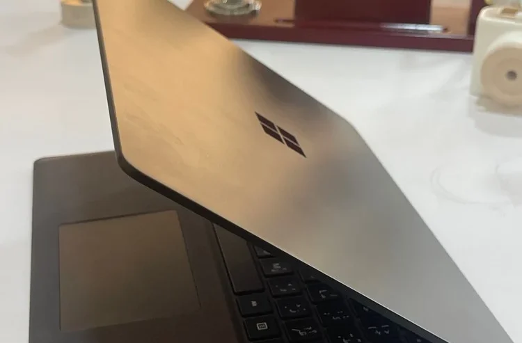 Microsoft surface i7|ram16|512GB