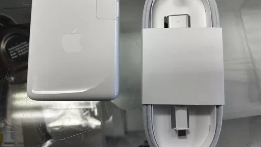 MacBook M1/M2/M3 Adapter