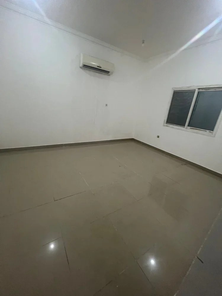 Big Studio Space for Rent in Azagawa