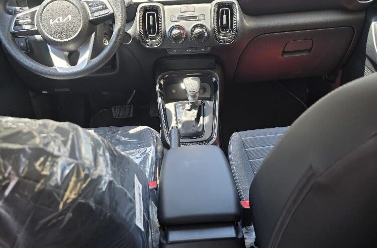 Kia Sonet 2025 for rent
