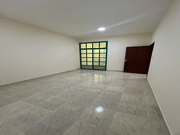 2BHK, Umm Ghwilina