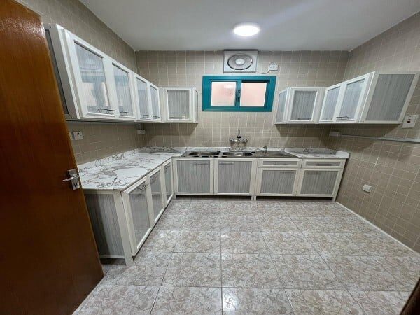 2BHK, Umm Ghwilina