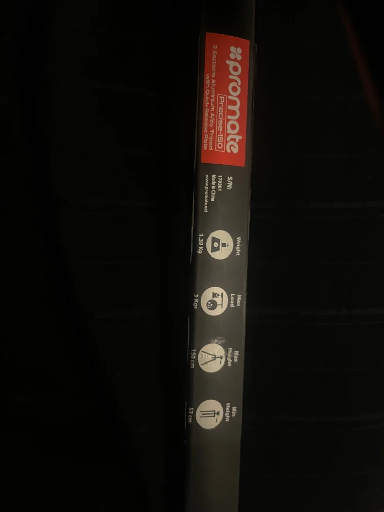 Canon 2000D + Tripod