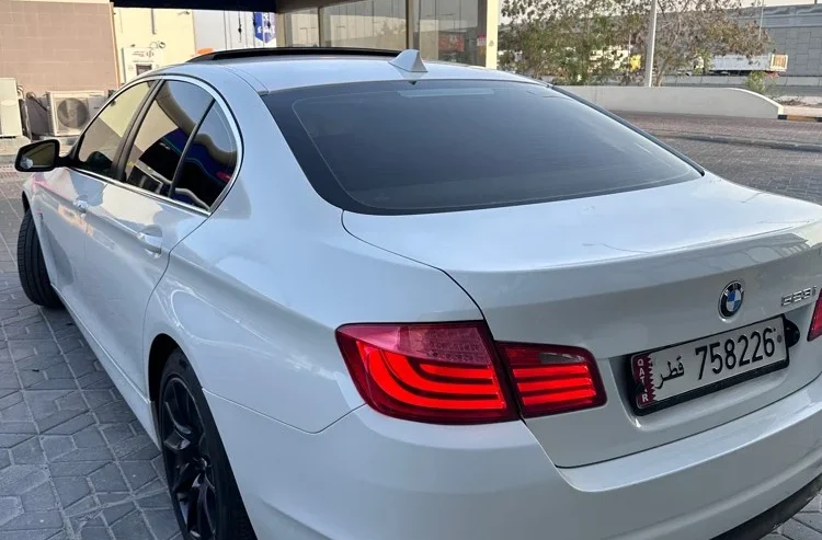 BMW 2011 523i