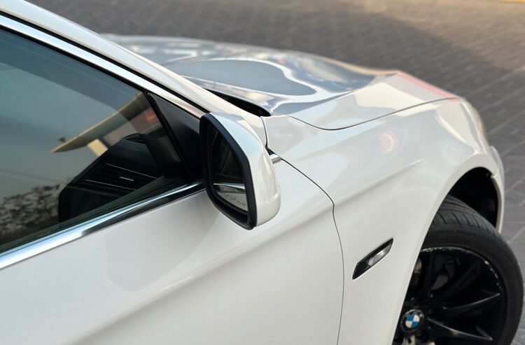 BMW 2011 523i