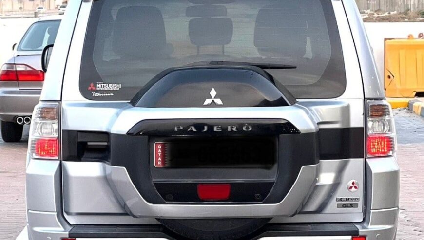 Mitsubishi Pajero2015 full option