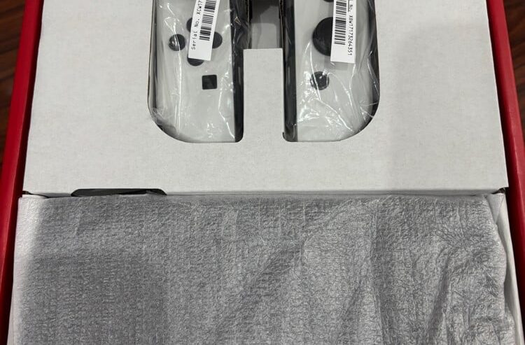 Nintendo Switch (Full Set with Box)