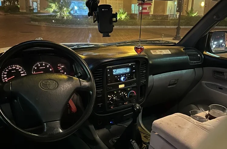 Land Cruiser 2000 G Standard
