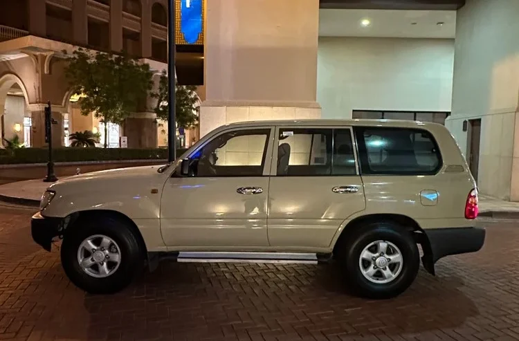 Land Cruiser 2000 G Standard