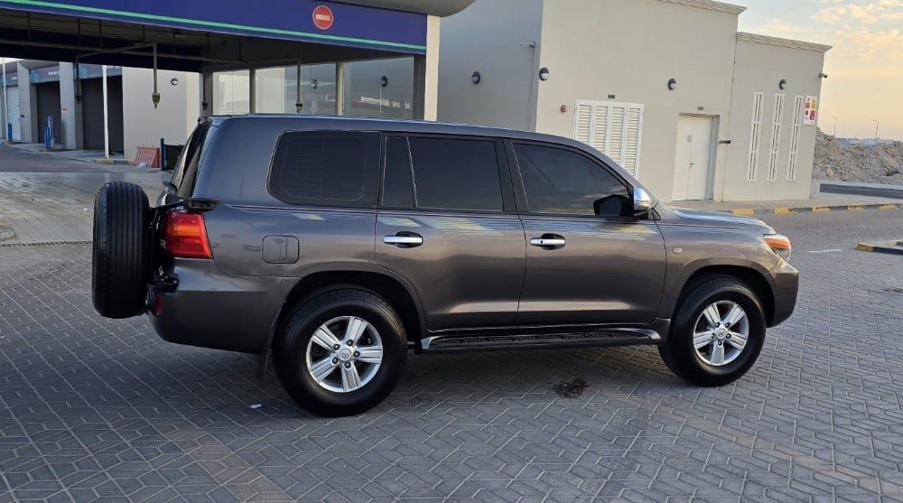 Toyota Land Cruiser (Modified to 2015)