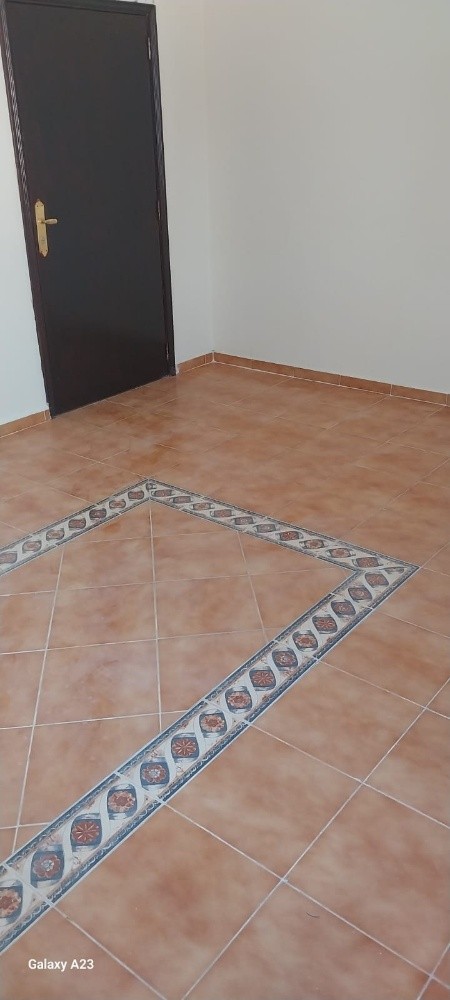 studio in Al Khraiteyat.  no commission