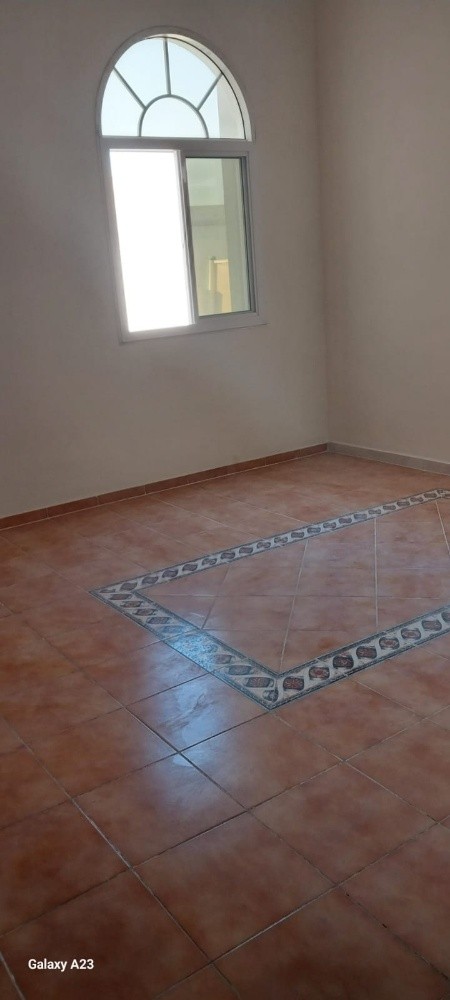 studio in Al Khraiteyat.  no commission