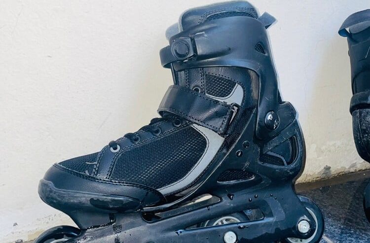 Oxelo skating shoes