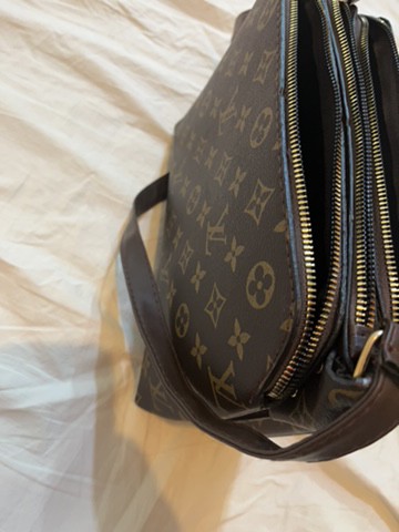 Hand bag